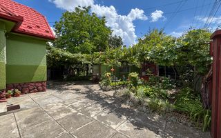 Casă individuală de vânzare în Turnișor | Curte superbă 585 mp - Poză 6