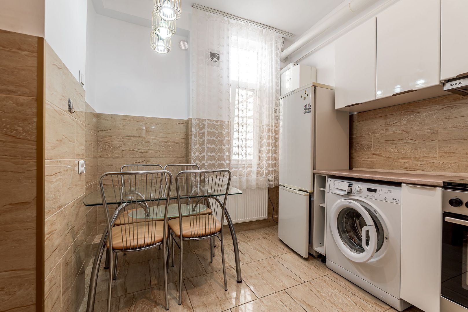 Apartament la cheie cu 2 camere la casa in Parneava Comision 0% - Poză 1
