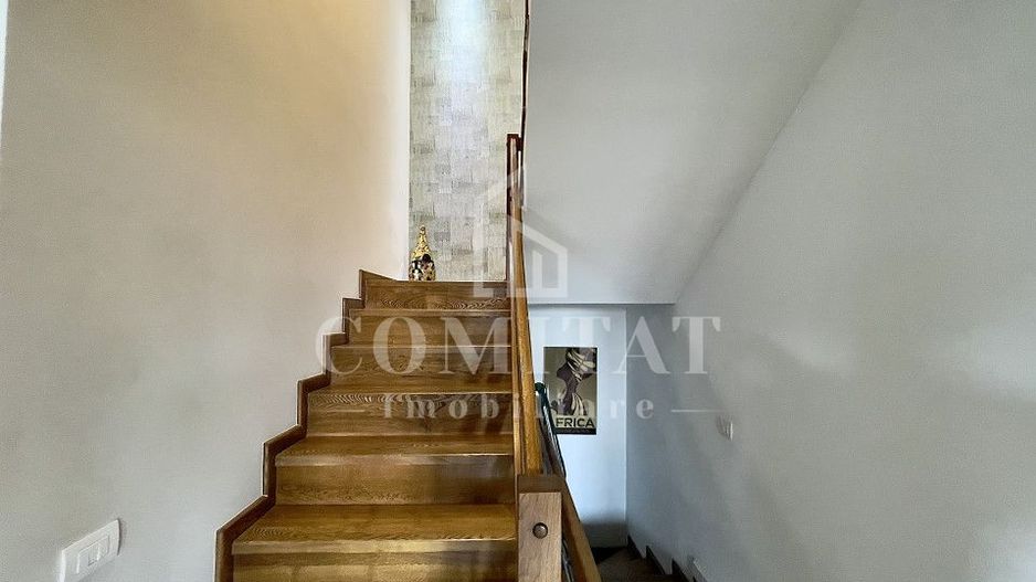 Casă cochetă cu teren generos și panoramă Chinteni - Poză 23