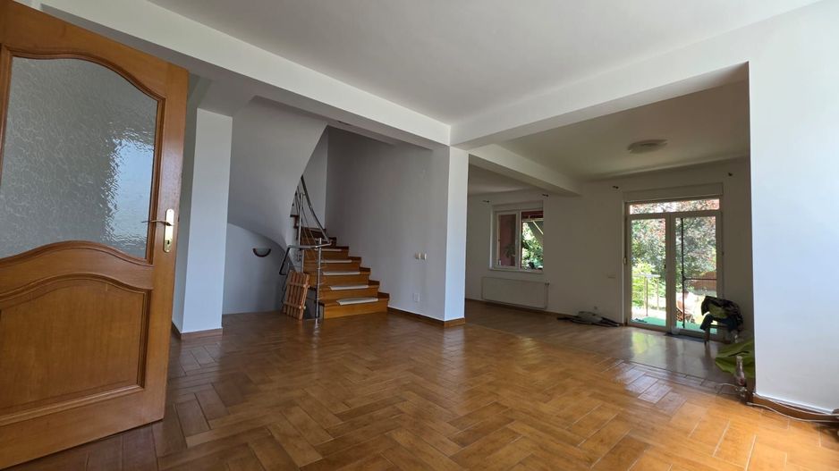 Vilă de inchiriat 5 dormitoare curte 300 m Iancu Nicolae Baneasa - Poză 4