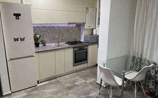 Vanzare apartament 3 camere stradal plus terasa, curte - Poză 4