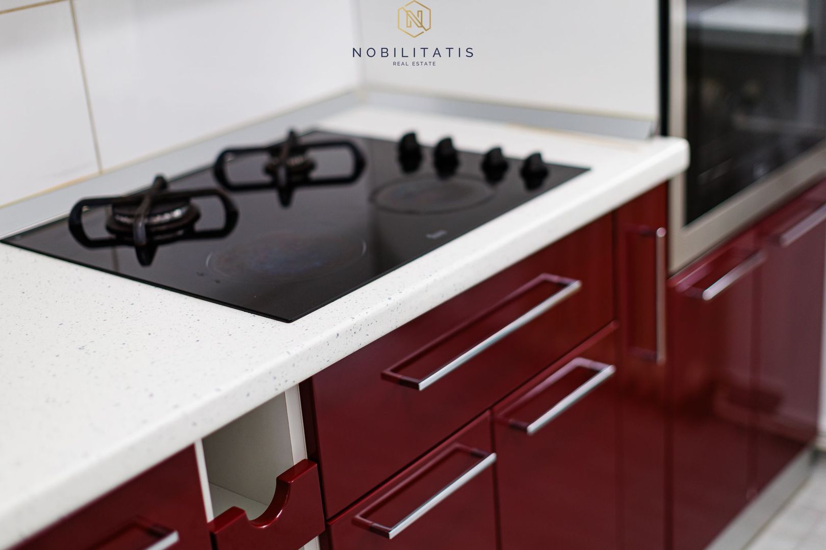 Un apartament cum rar găsești, în centrul orasului | Garaj privat - Poză 35