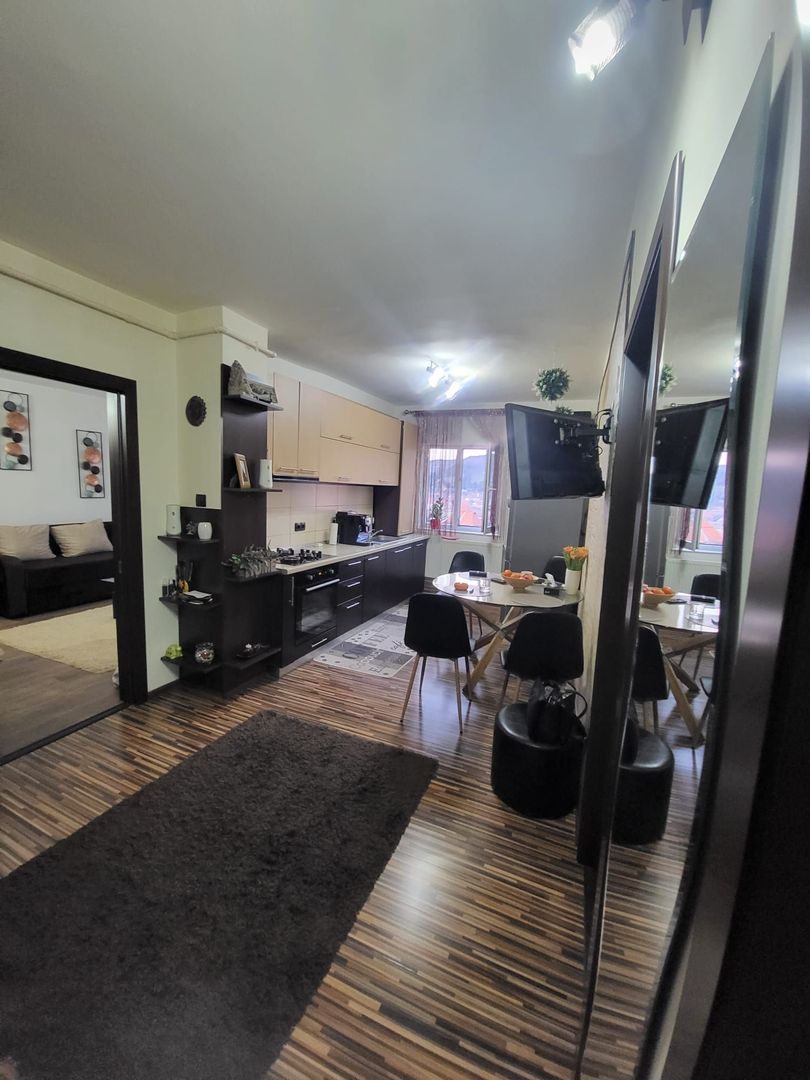 APARTAMENT RENOVAT DE VANZARE IN AIUD - Poză 1