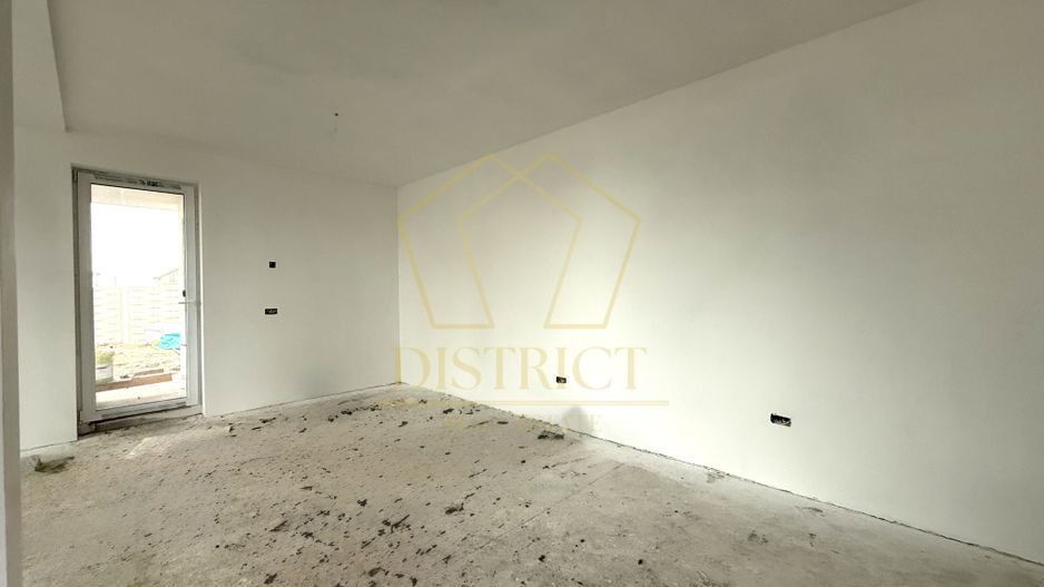 Duplex cu bucatarie inchisa si 4 camere | Sacalaz - Poză 10