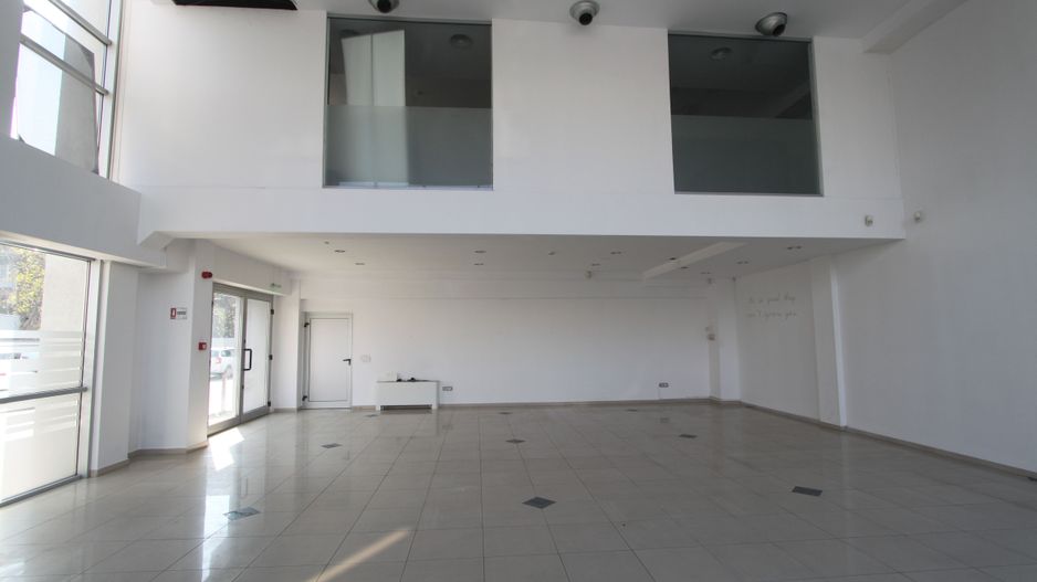 Showroom -150mp-zona de Nord - Poză 3