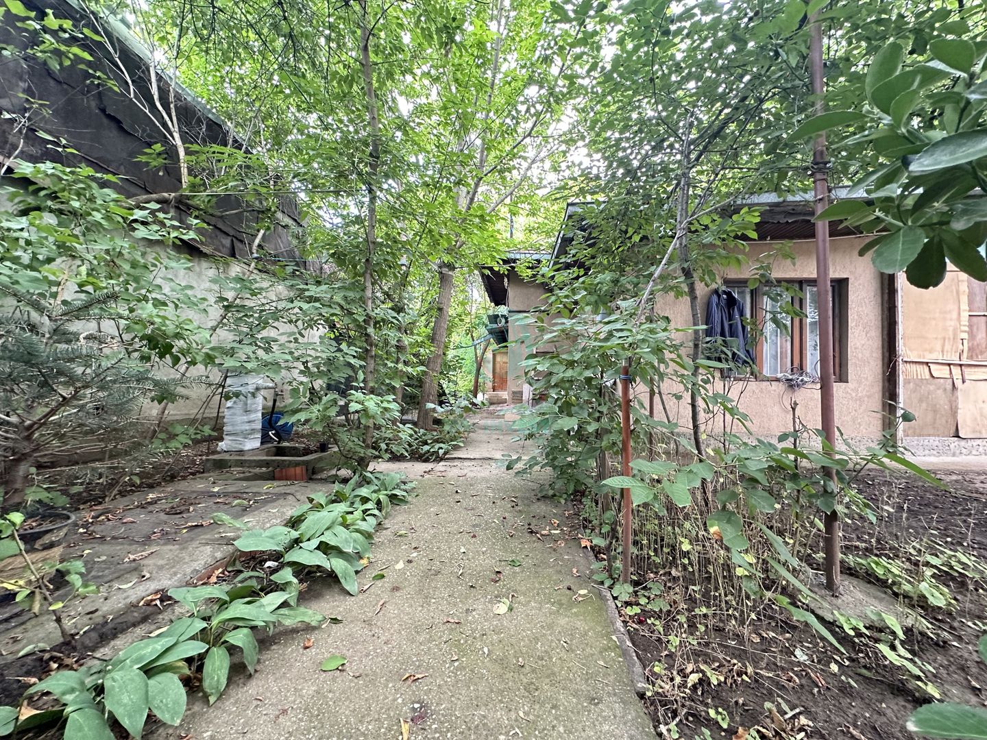 VILA cu potential de reamenajare- Teren 458 mp| - Poză 1