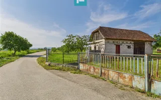 Casă cu teren de 4707 mp în Hălmăgel, județul Arad - Poză 24
