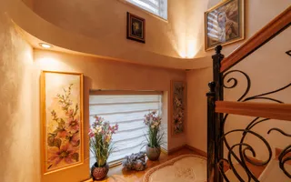 Eleganță și confort pe 500 mp de teren - Vilă în Ștefănești - Poză 13