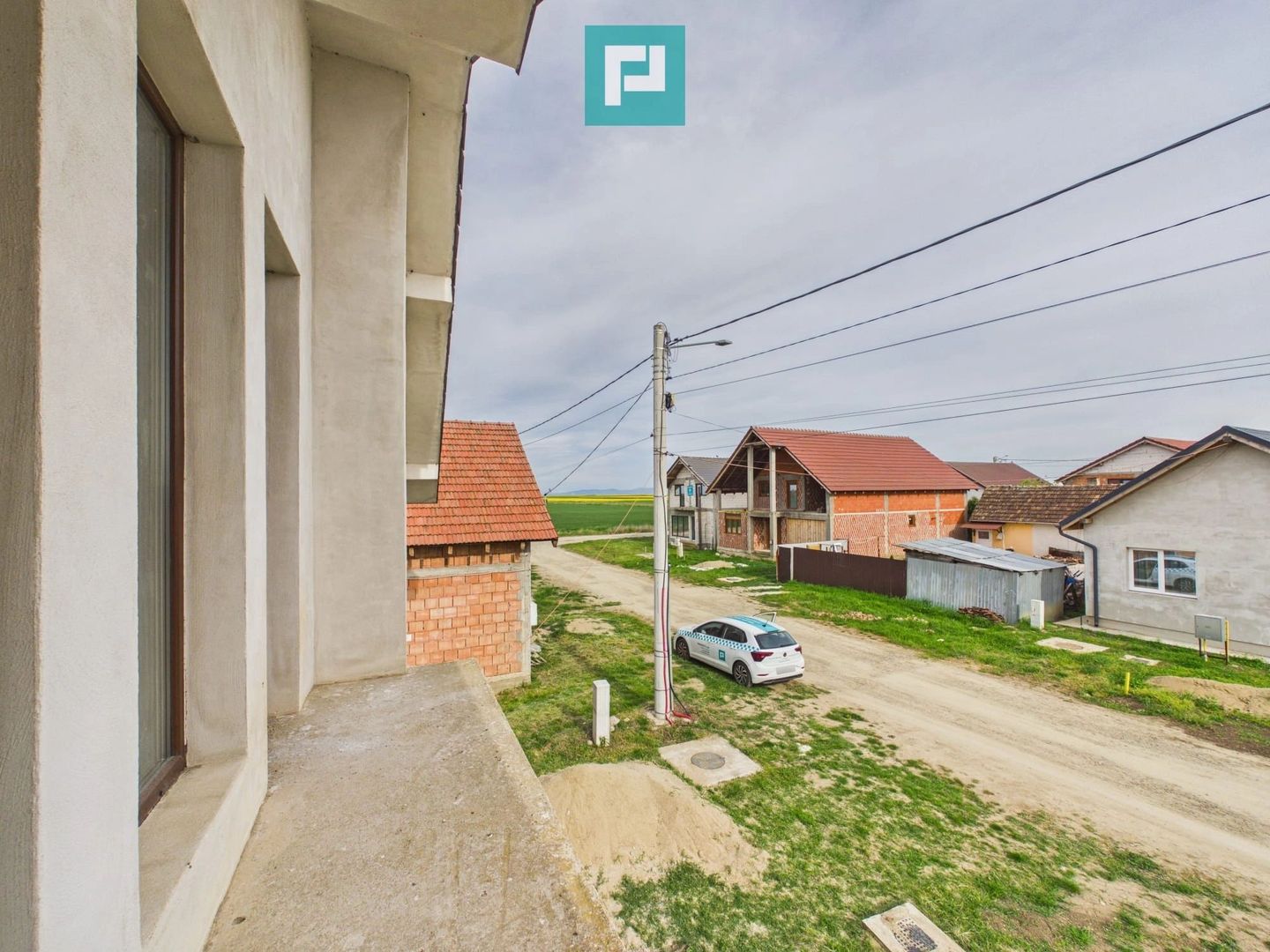 Casă impunătoare la gri în Curtici - Poză 32