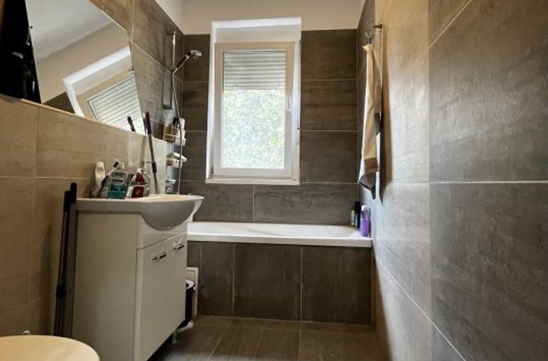 Apartament cu 3 camere, et 1, loc de parcare și spațiu de agrement, zona Lipovei - Poză 13