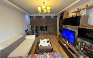 APARTAMENT 3 CAMERE ETAJ 3 VIȘOI CAMPULUNG - Poză 3