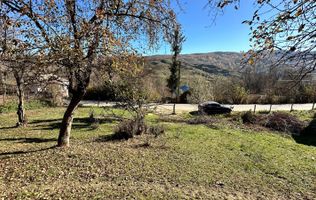 Teren 4044 mp, deschidere 60m, la 18 km de Campina, asfalt si curent