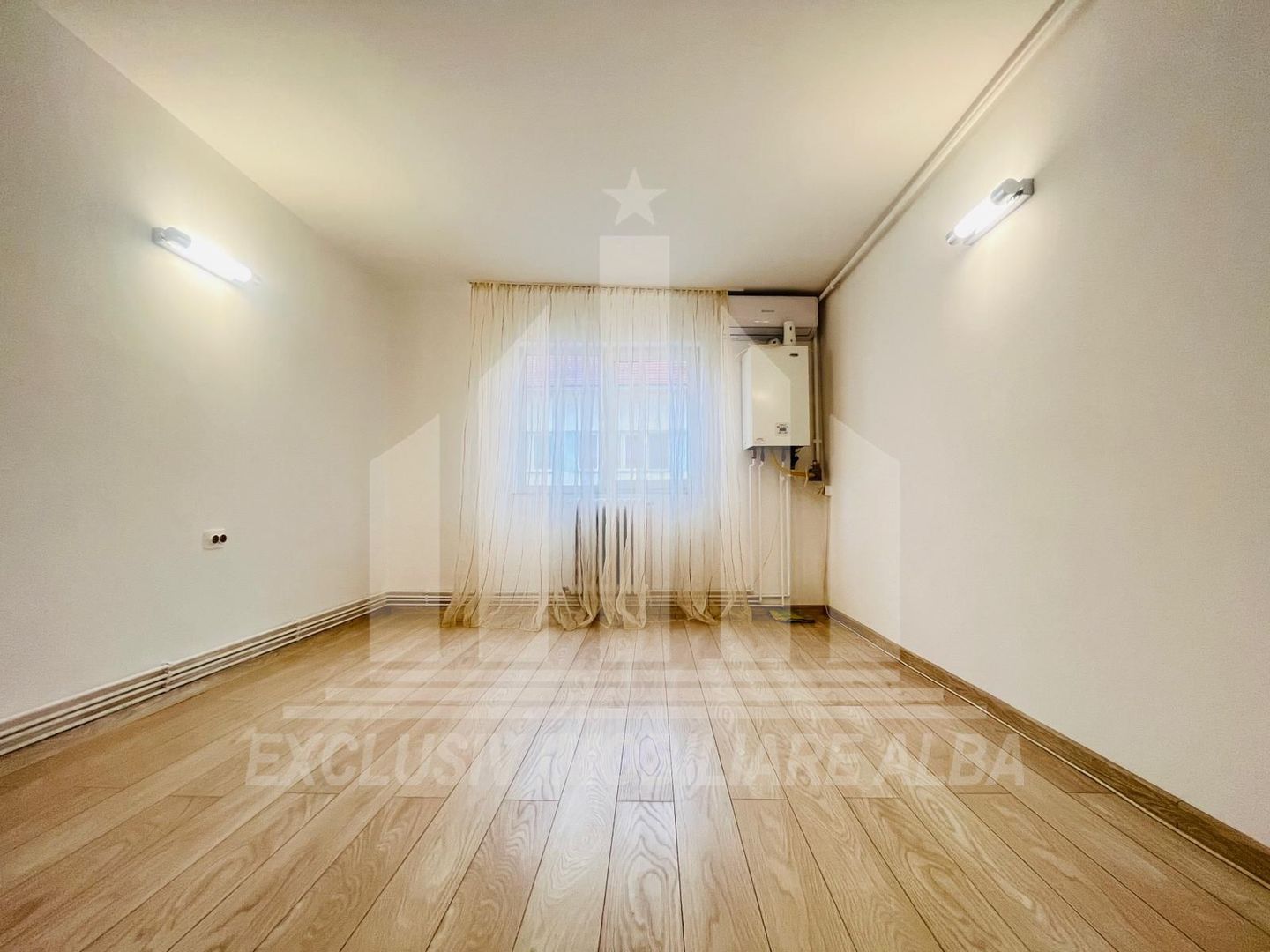 Garsoniera de vanzare, zona buna Ampoi, finisata - Poză 3