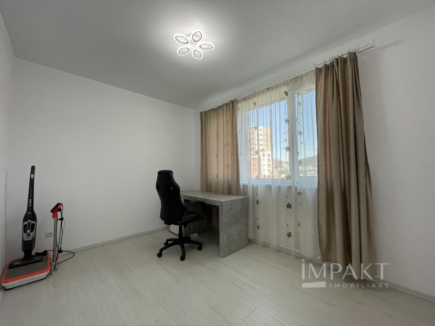 Apartament cu 3 camere spre inchiriere in zona Vivo! - Poză 7