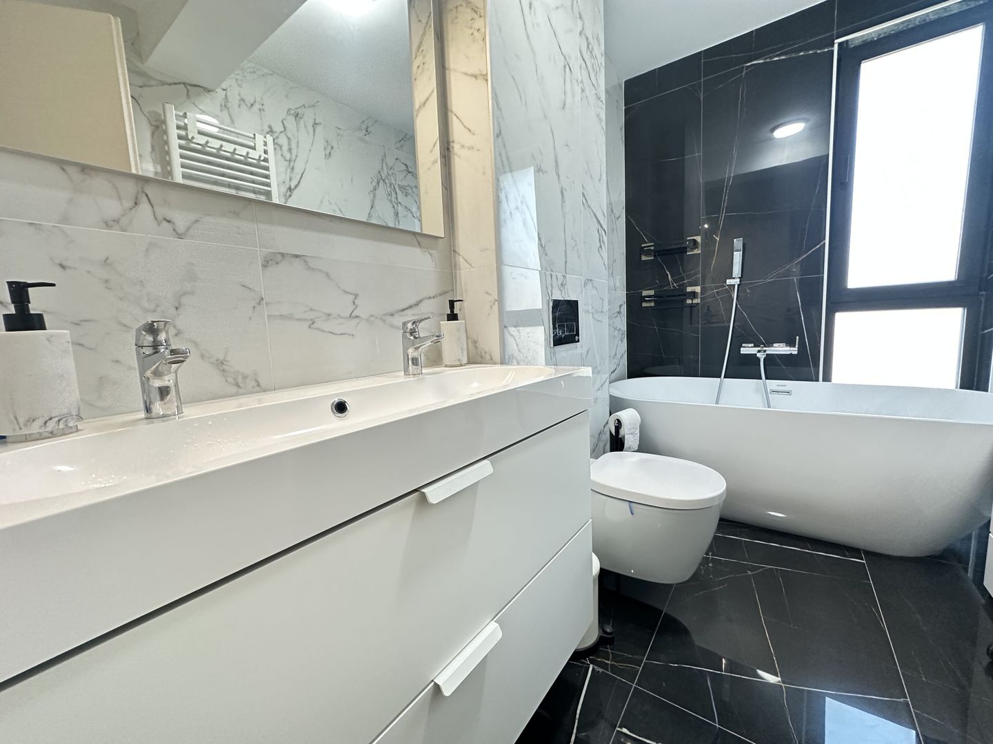 Lux și confort pe Iancu Nicolae Apartament cu 4 camere - Poză 5