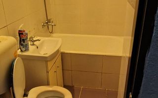 BRASADAS vinde garsoniera la etajul 1/4 pe Ostrovului. - Poză 3