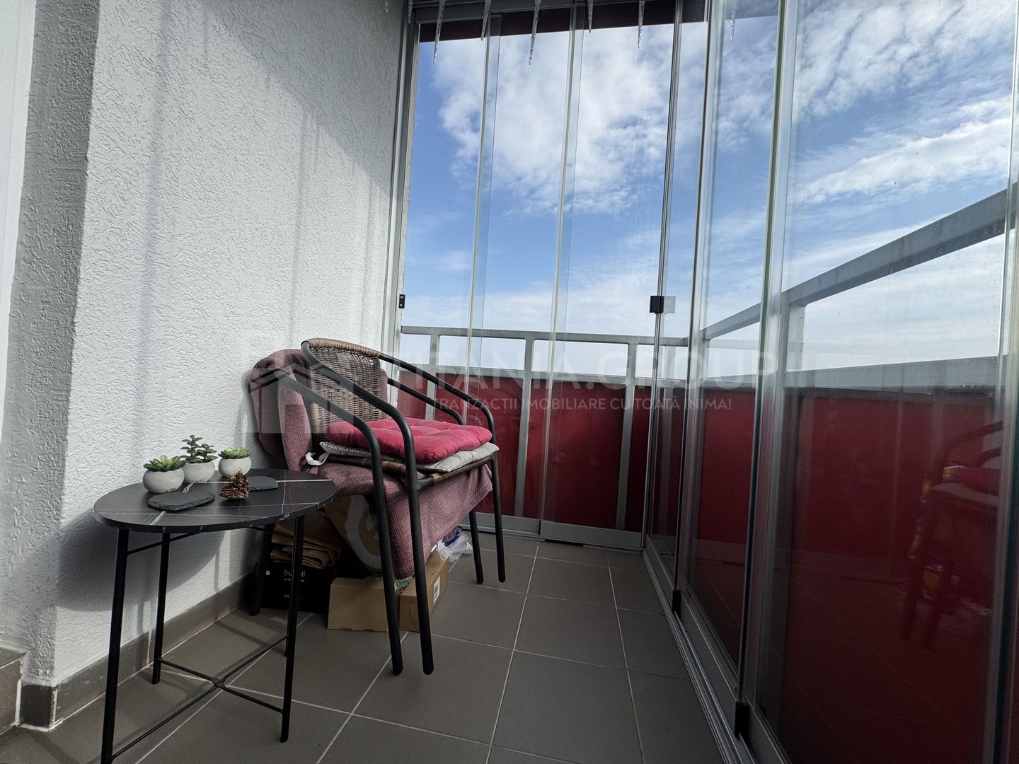 Apartament 2 camere modern, bloc nou, zona Garii, parcare+boxa - Poză 9