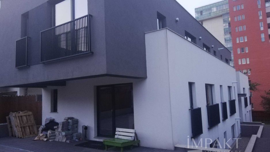 Dau in chirie cladire de 500 mp, superfinisat, teren 600 mp,str Meteor - Poză 4