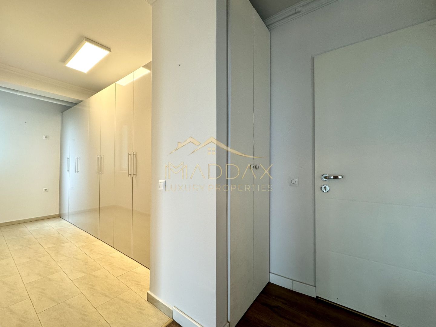 4 rooms apartment - 122 sqm// 1 Parking / Floreasca - Lake View - Poză 35