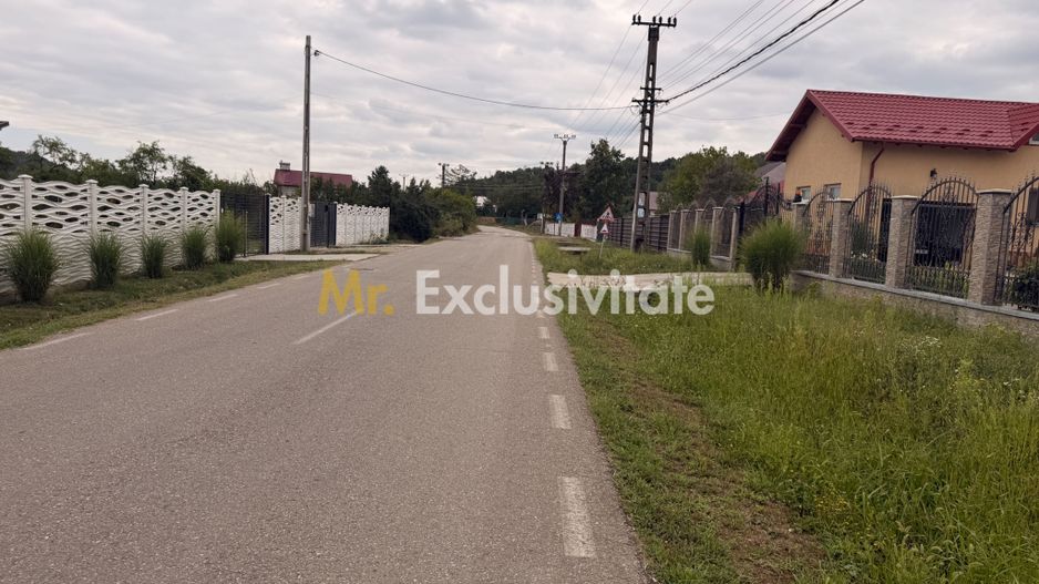 Teren pretabil unei construcții de vis - Băbana - zonă cu pădure - Poză 3