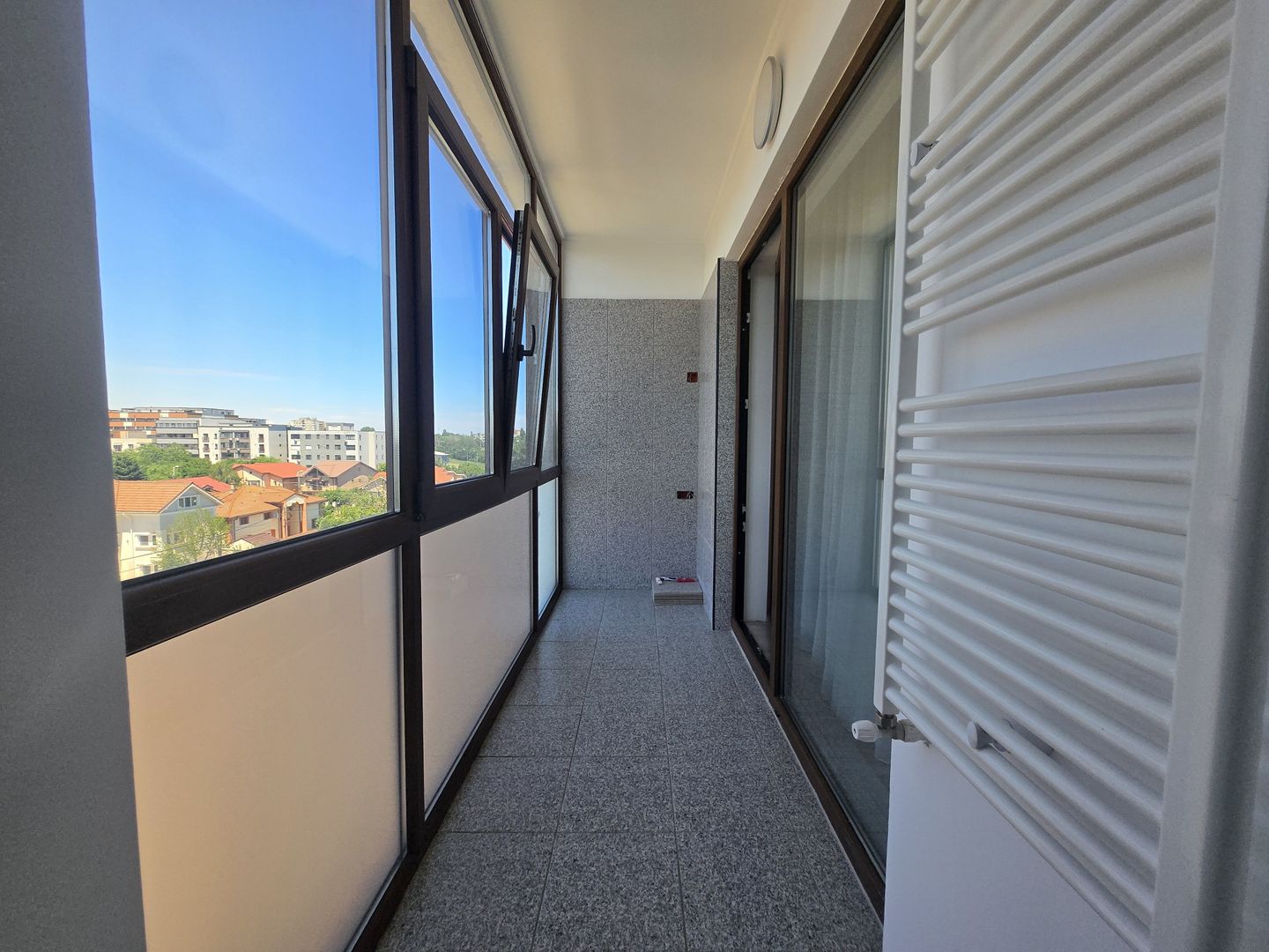 Apartament nou, 2 camere, complet mobilat și utilat, gata de mutare - Poză 8