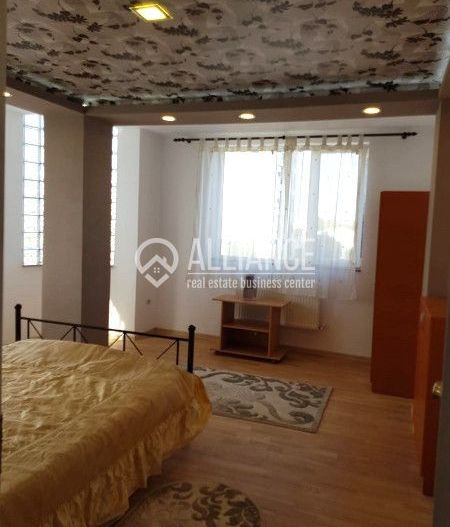 BULEVARDUL MAMAIA - Apartament de 3 camere in vila TERMEN REDUS! - Poză 10