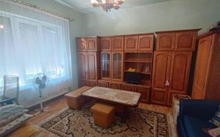 Apart la casa Bogdanestilor  curte  acces cu masina centrala proprie - Poză 1