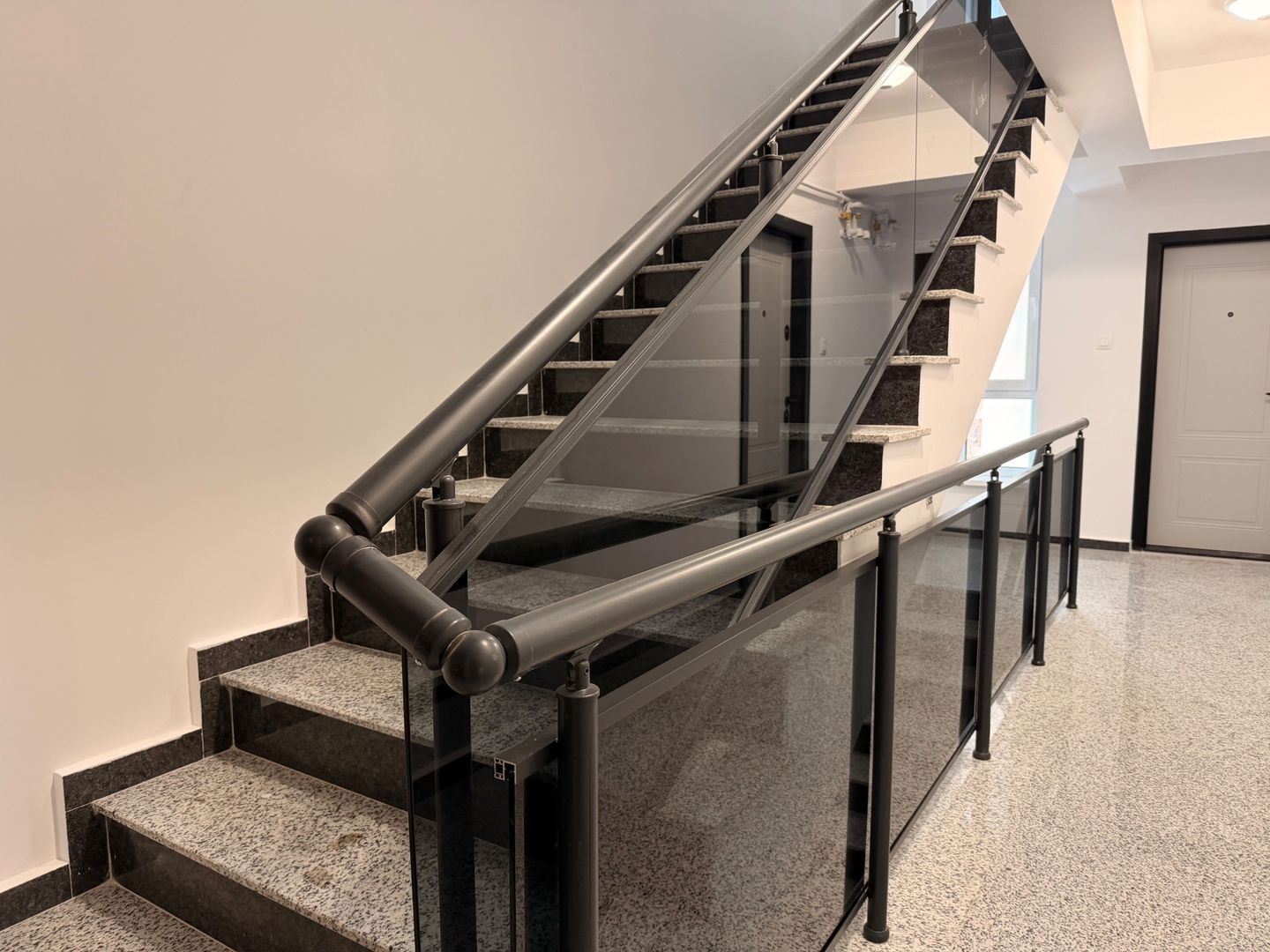 APARTAMENT 2 CAMERE | METROU 1MAI | BLOC NOU - Poză 2