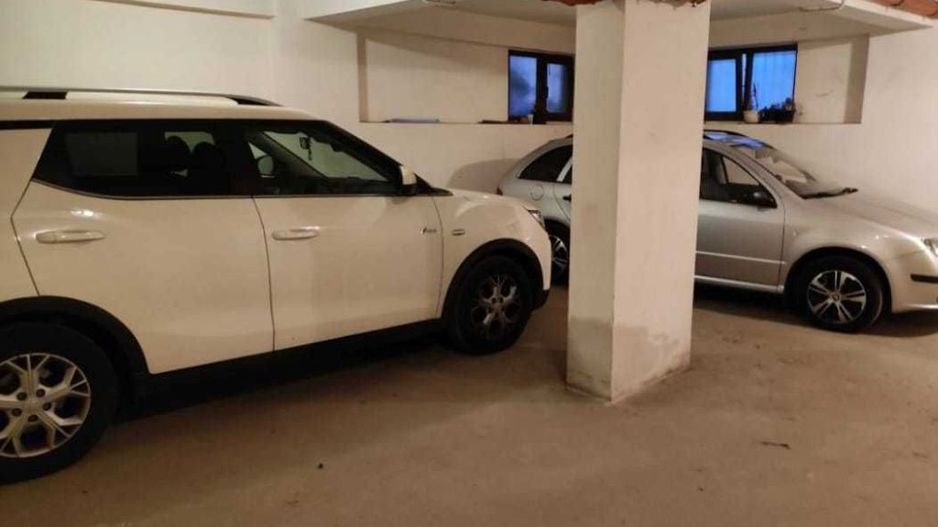 Apartament cu 3 camere pentru vanzare | curte 24 mp | Damaroaia - Poză 14