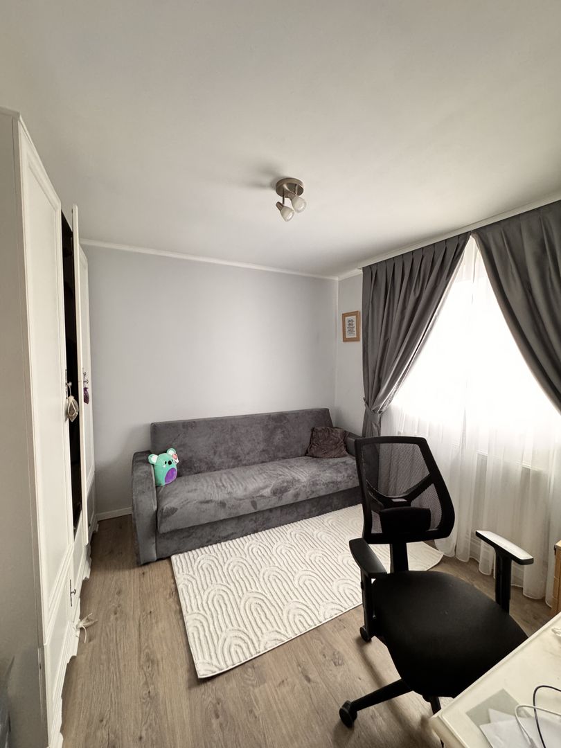 Vilă spațioasă cu 6 camere – Cartierul Viena, Oradea - Poză 9