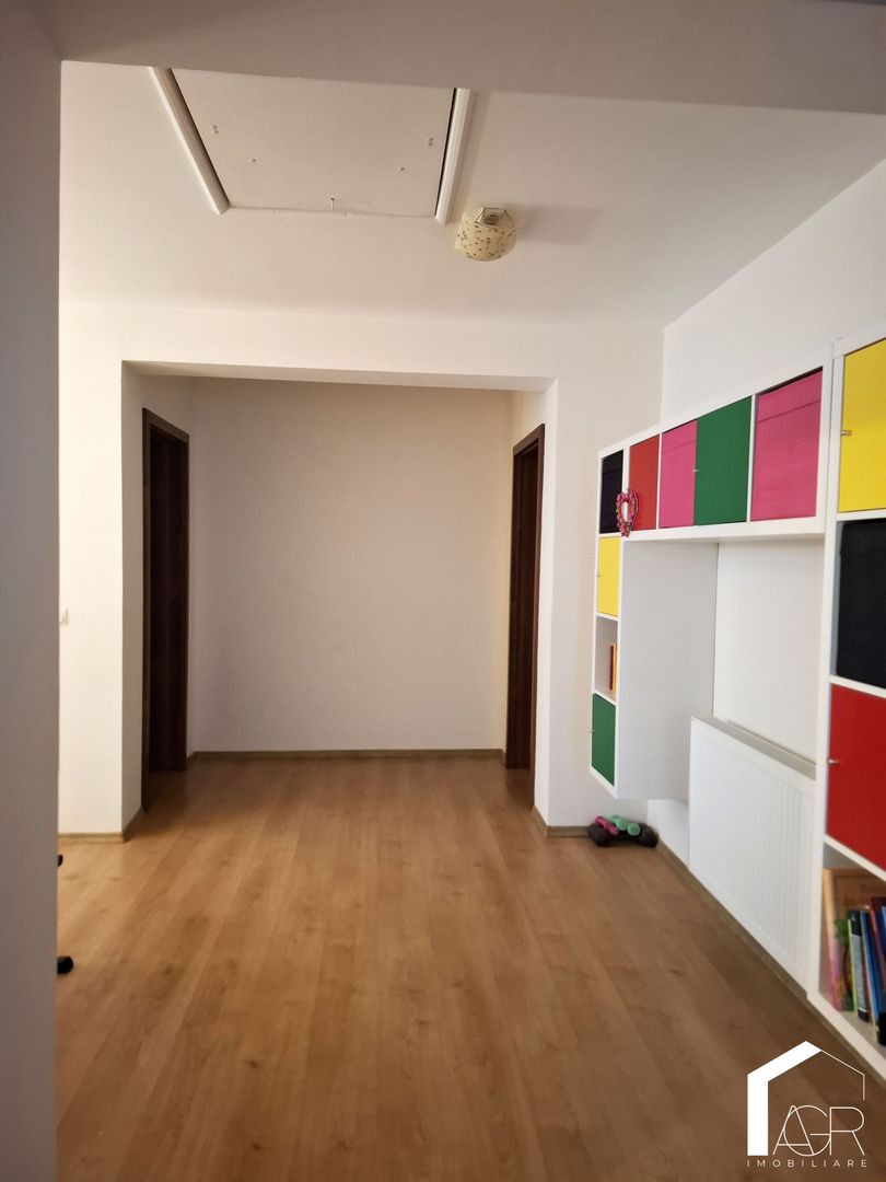 Casa P+1E+M, cu 5 camere, Cocosesti - Poză 16