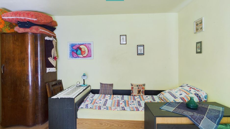 Casă cu livadă de pomi în Dorobanți - Poză 4