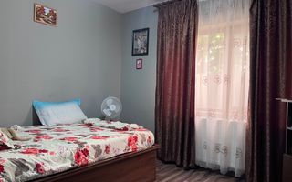 Casa de vânzare în Vulcana Pandele, la o distanță mica de oraș! - Poză 18