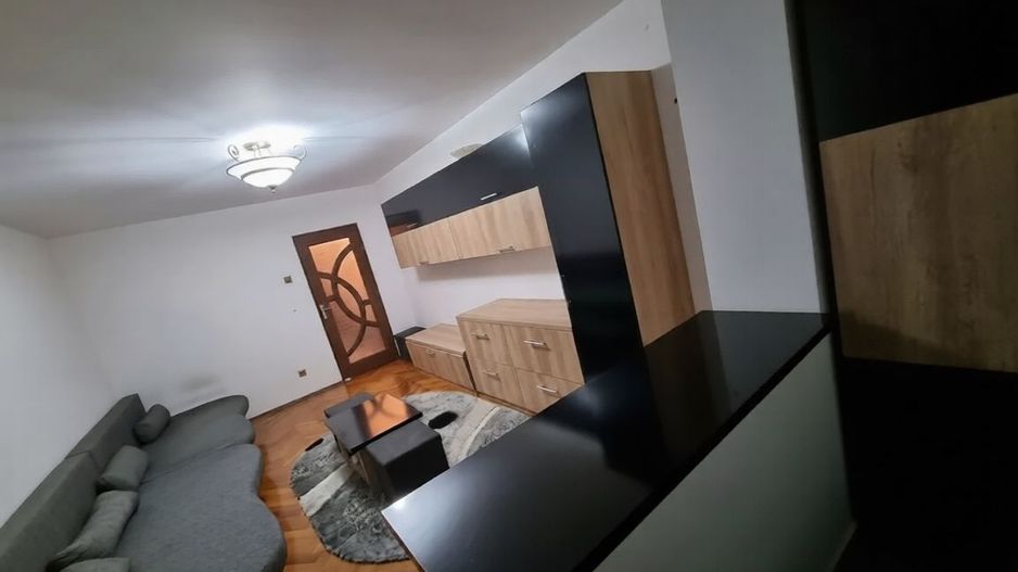Apartament 2 camere decomandat, etaj 2, zona Calea București - Poză 1