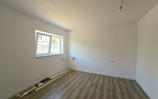 Casa individuala- 6 camere - 4 bai- 3 dressinguri-100m de autobuz - Poză 7