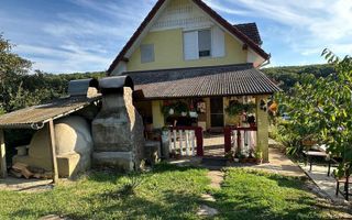 Casă spațioasă de vânzare – Corunca, zona Vatman - Poză 2