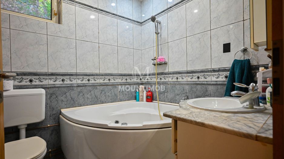 Casa cu curte generoasa la poalele muntilor, Centru Istoric/Brasov - Poză 14