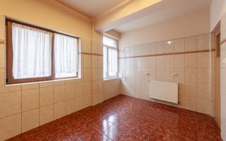 Dedeman-Big  3 camere parter inalt- bloc 2008 & parcare curte privata - Poză 6