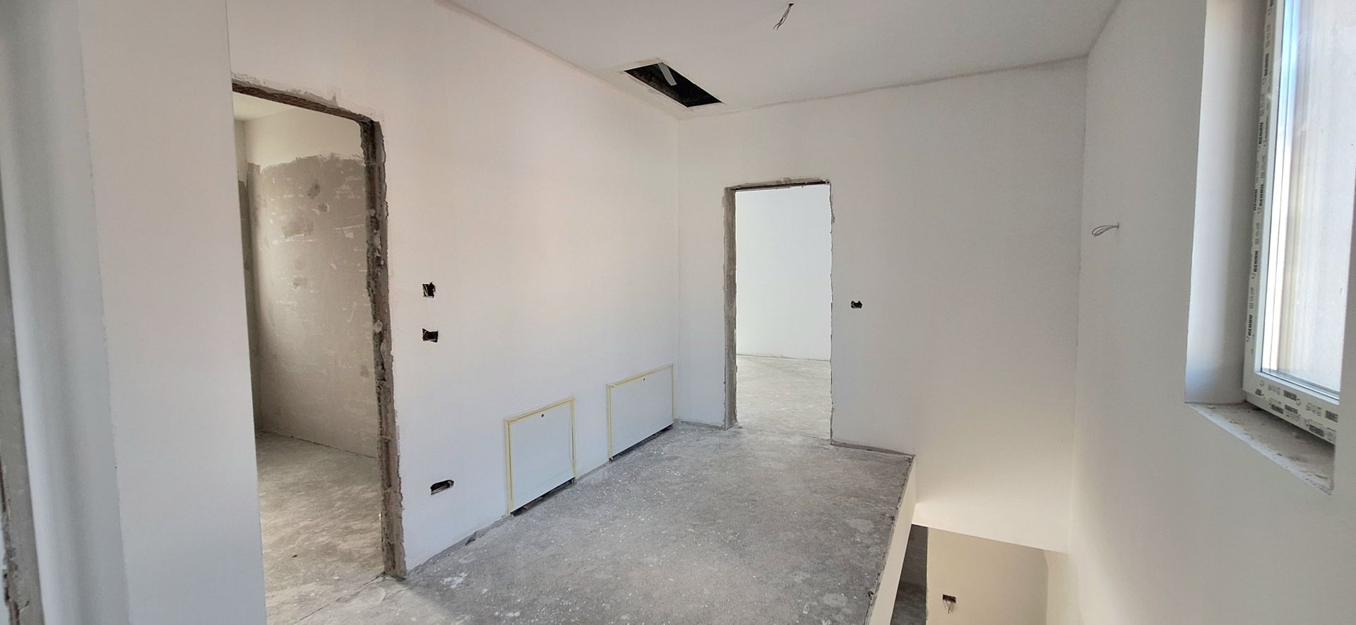 Casa cu garaj- contructie tip duplex - Poză 7