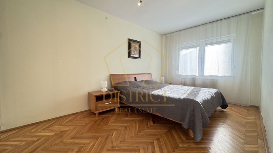 Apartament spatios cu 4 camere si garaj | Spitalul Judetean - Poză 5