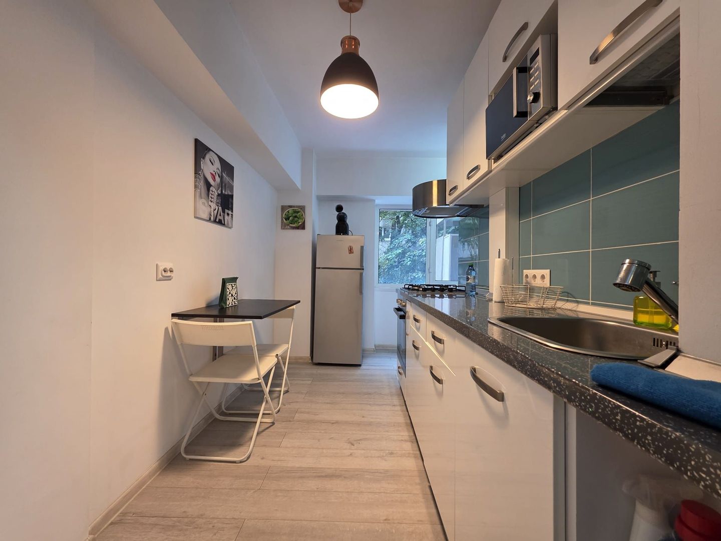 Garsonieră modernă — Ultracentral, Piața Universității, mobilată - Poză 2