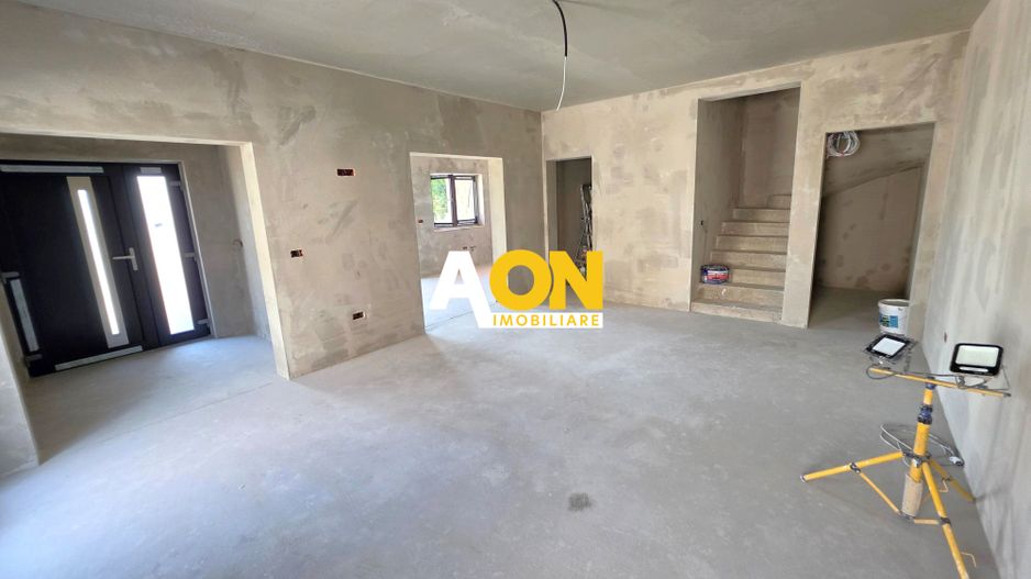 Duplex semifinisat, 4 camere,  250 mp teren, zona Schit - Poză 9