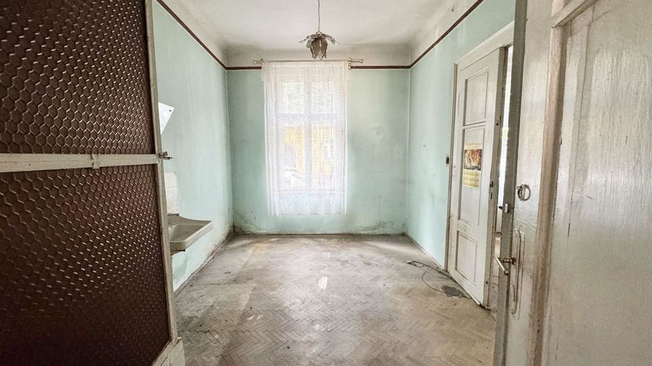 Apartament pretabil pentru birou/cabinet Strada Coșbuc. - Poză 6