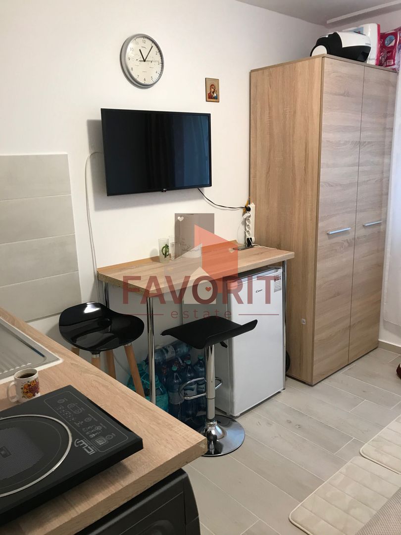 garsoniera | etaj 1 | mobilat si utilat | zona excelenta - Poză 1