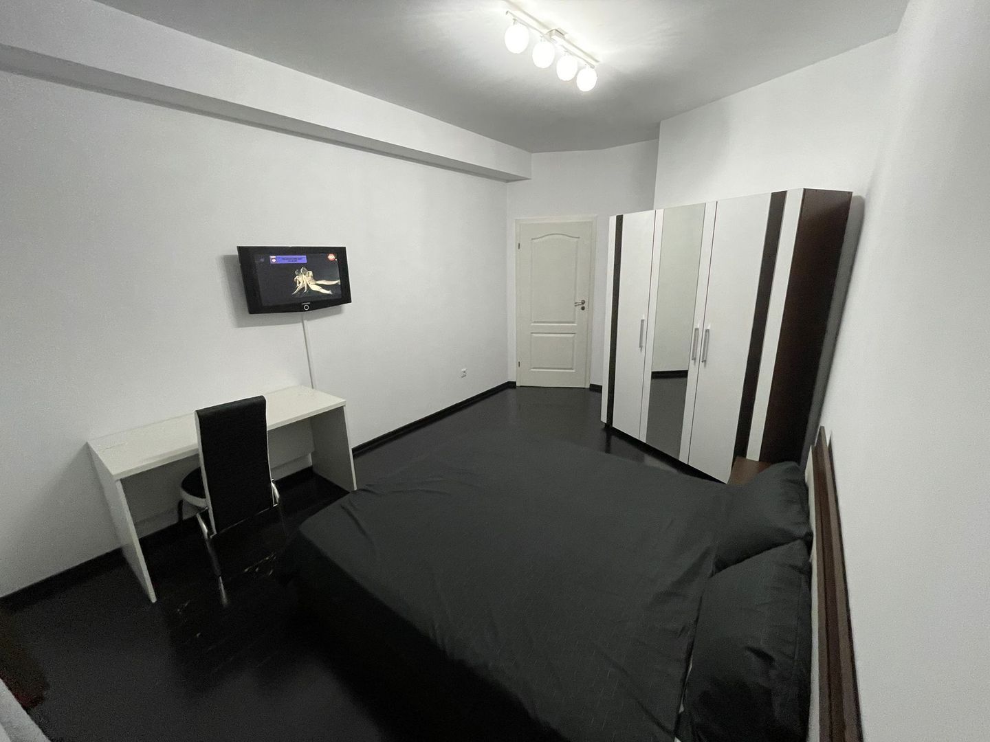 Apartament elegant cu 3 camere, la parter, într-o zonă liniștită din Pipera - Poză 7