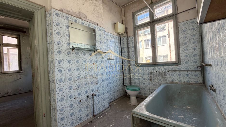 Vila cu 10 camere *540mp* // Zona Titulescu - Poză 11