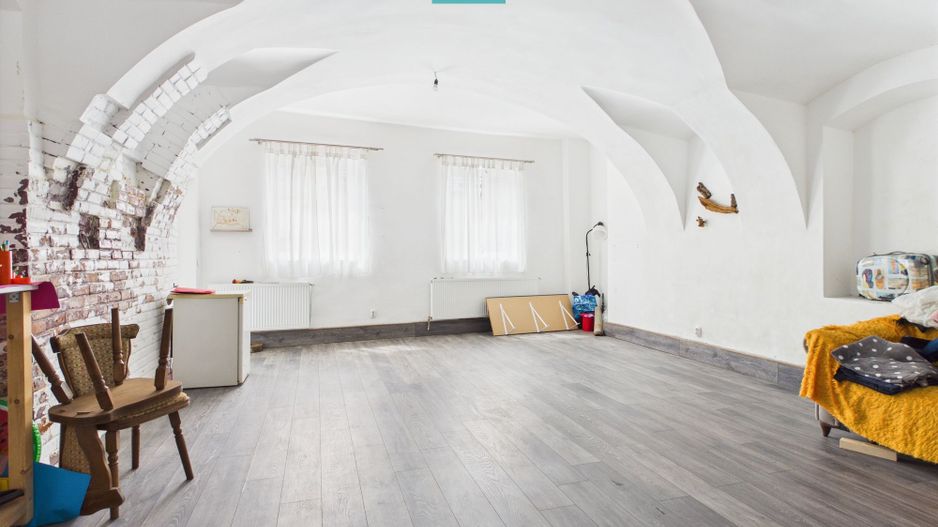 Casă cu 6 camere în zona Central - Poză 15