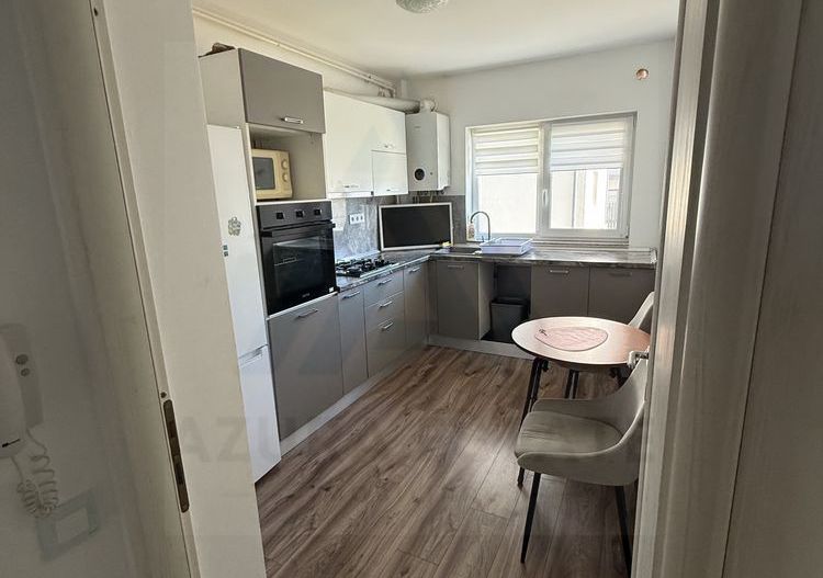 Apartament 2 camere parter 2 locuri parcare Calea Cisnadiei - Poză 1