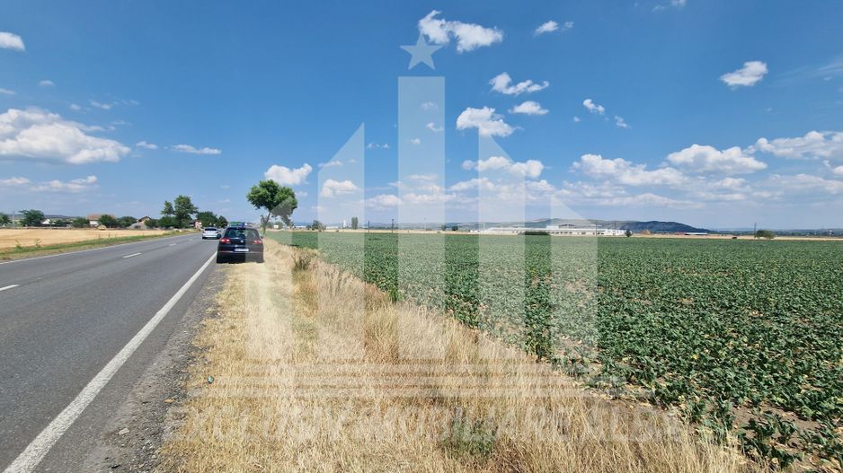 Teren agricol la sosea, pretabil si ptr constructii industriale - Poză 7