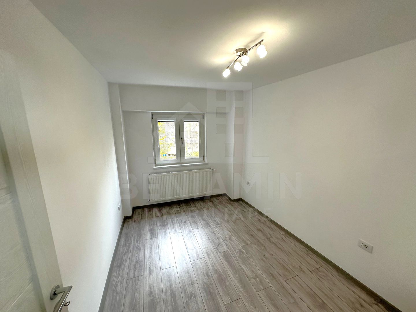 Ultracentral-4 Camere-Lux-Mobilat-Utilat-Etaj 1-CT-Disponibil imediat - Poză 7